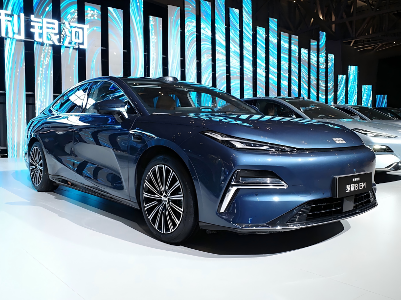 Geely Galaxy Xingyao 8 em, veľký PHEV s hybridom EM-P, spúšťa máj máj