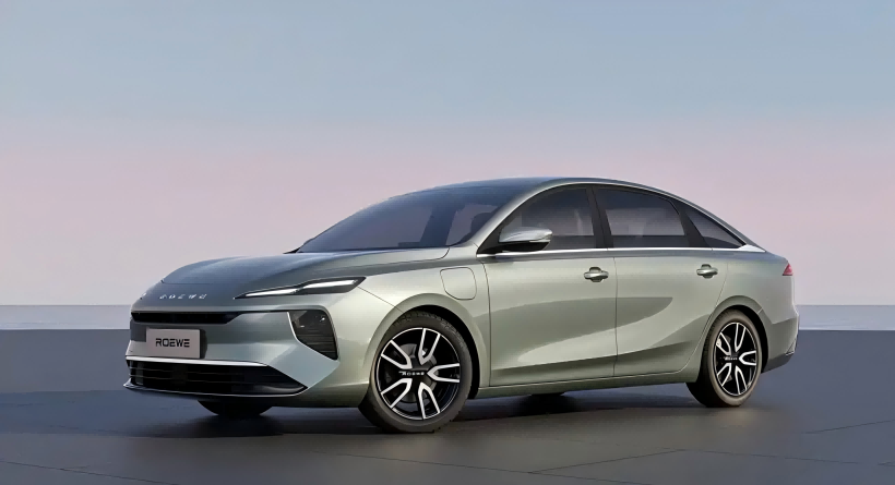Roewe D6 Electric predstavený s dvojitým dosahom a čoskoro spustí
