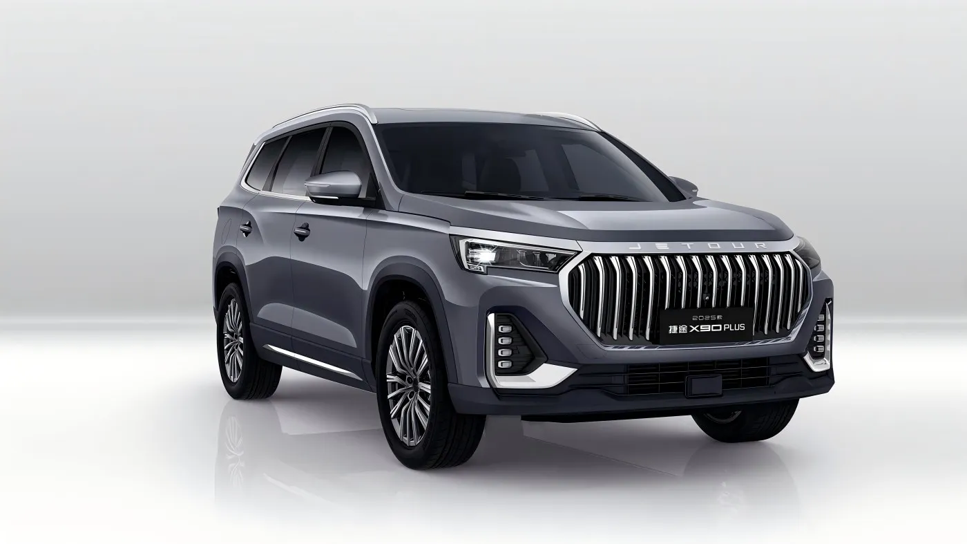 Jetour X90 Plus 2025 je uvedený na trh za počiatočnú cenu 116 900 juanov s viac ako 20 vylepšeniami kvality.