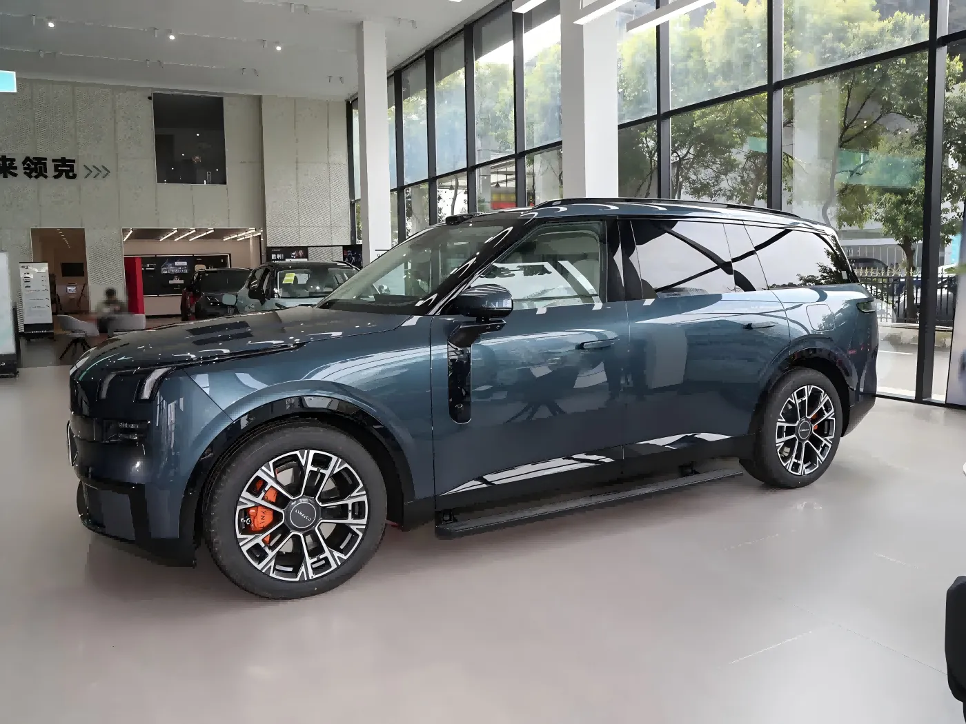 Lynk & Co 900 začne predpredaj 25. marca a oficiálne sa začne koncom apríla!