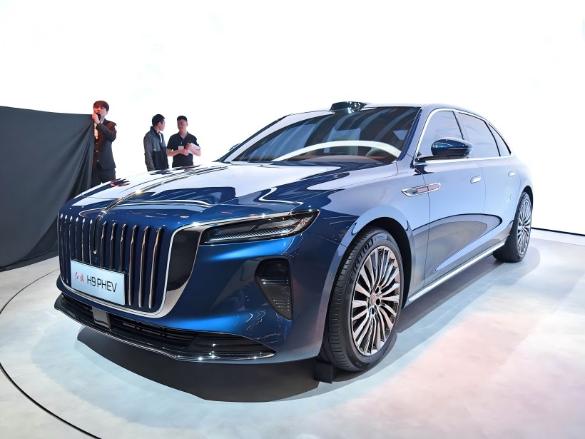 Hongqi H9 PHEV, poháňaný zástrčkou 2,0T - v hybridnej hnacej sústave a vybavený aktívnym odpružením, sa spustí v druhej polovici roku 2025.